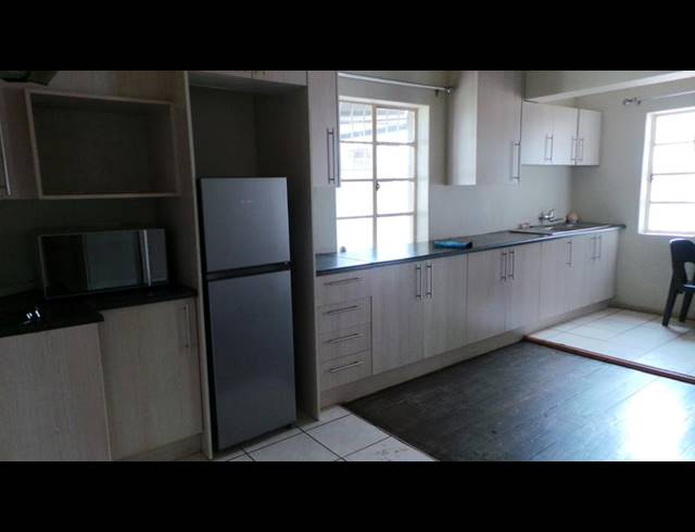 6 BEDROOM HOUSE FOR SALE IN PRIMROSE